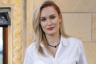 Kamila Boś na wakacjach w cytrynowej koszuli — kolor podbija sieć