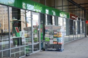 Mandaty za palety. Policja nie ma litości. Sypią się kary na sklepy