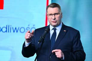 Majątek Czarnka. Dom zniknął z oświadczenia, polityk wyjaśnia