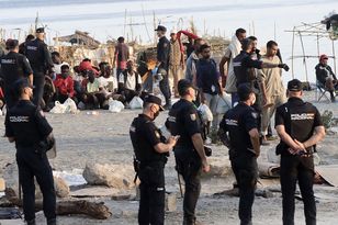 Rozbito sieci przemytników migrantów z Ceuty — 9 tys. euro od osoby