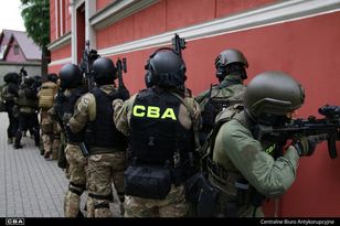Akcja CBA. Osiem osób zatrzymanych ws. nieprawidłowości w NCBR