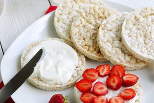 Rice cakes instead of bread? They satisfy hunger poorly and may hinder weight loss