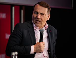 Jest reakcja szefa MSZ ws. zatrzymania Polaków. "Wzywam niezwłocznie"