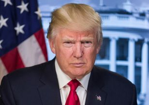 Trump krytykowany za ataki na dziennikarki. Padały określenia typu "świnka" i "głuptaska"