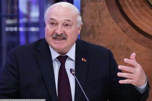 Białoruś: Łukaszenka zmienia trasy deportacji uwolnionych więźniów politycznych
