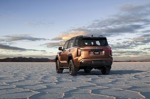 Mitsubishi tłumaczy dlaczego nowe Pajero nie ma koła na klapie