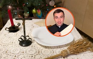 Ksiądz pokazał, co dostał w kopertach. Filmik stał się hitem sieci