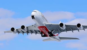 Tydzień do katastrofy. Zapasy paliwa lotniczego mogą się wyczerpać