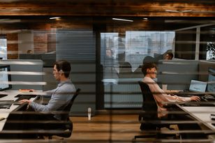 SEO w erze sztucznej inteligencji – jak nie stracić klientów na rzecz konkurencji?