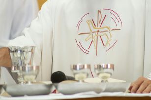 Polacy krytycznie o Kościele