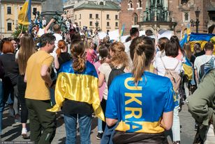 Ponad 50% Polaków sprzeciwia się przyjmowaniu ukraińskich uchodźców