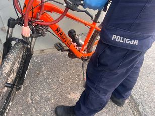 Incydent przed sklepem w Suwałkach. Zabrał rower, bo pomylił go ze skradzionym