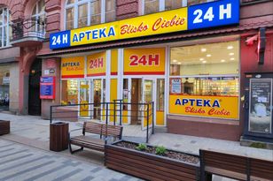 Zarobki w aptece. Oto ile dostają "na rękę"