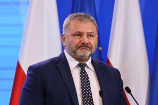 Poseł KO krytykuje ministra Żurka: przepisy o zakazie jazdy zrównują kierowców z przestępcami