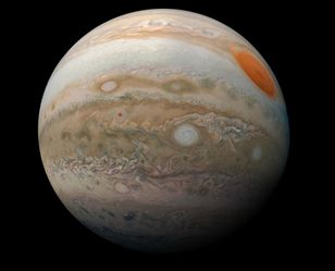 Błyskawice o niespotykanej sile. Co się dzieje w chmurach Jowisza?