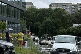 Burze nad Polską: zalane ulice w Szczecinie, piorun na Dolnym Śląsku