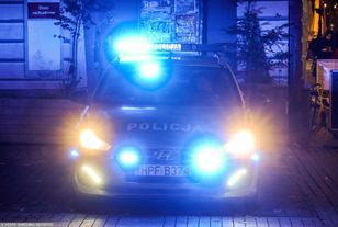 Zaczęło się od wezwania przed hotel. Naczelnik z policji ma teraz kłopoty