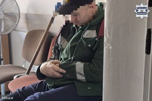 Szokująca agresja. Wbił matce widelec w rękę