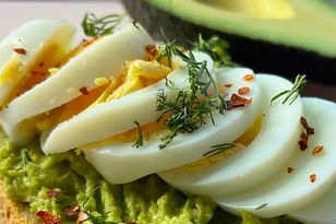 Wiesz, ile jajek powinni jeść seniorzy? Naukowcy w końcu wskazali konkretną liczbę