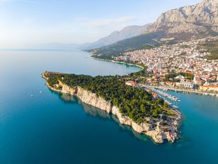 Makarska becomes first Croatian city to ban night-time alcohol sales