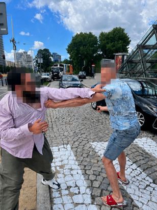 Pobił taksówkarza pałką teleskopową. Został zatrzymany