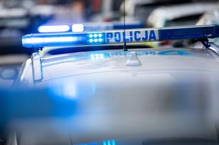 "Wjechał w przód ciężarówki". Tragiczny wypadek, są ofiary