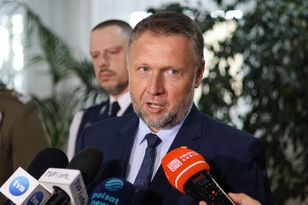 Kierwiński składa zawiadomienie. W tle incydent z Macierewiczem