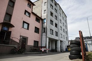 "Czuje się bezkarny". Postawił samowolę, kwateruje nowych mieszkańców