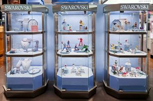 Zuchwały napad na sklep Swarovski w Paryżu. Straty na 200 tys. euro