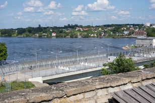 Estonia zabezpiecza granicę z Rosją. Powstanie 14 wież