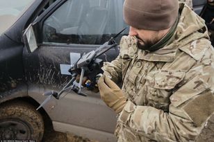 Wojna dronów na froncie. "Rosjanie używają zwykłych składaków"