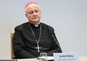 Oszuści podszywają się pod biskupa. Sosnowiecka kuria ostrzega