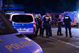 Trzech nastolatków zginęło w wypadku w Niemczech — kierowca zjechał na przeciwny pas