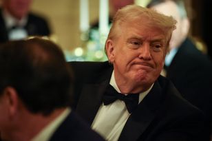 Bezprecedensowa oferta dla USA. Chcą oddać wszystkie minerały za bazę