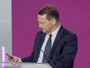 Występ Sikorskiego we Wrocławiu. Nagle zadzwonił telefon