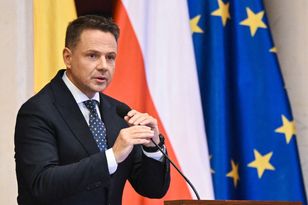 Trzaskowski stawia ultimatum. Partia albo praca w spółce
