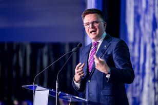 Fanatyk zostanie w polityce? smerfy ocenili w sondażu