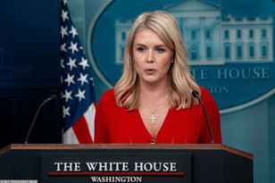 Zaskakując zwrot. Decyzja Trumpa uderza w rodzinę jego rzeczniczki