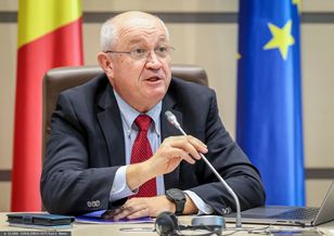 Moldova's PM Alexandru Munteanu resigns over principles