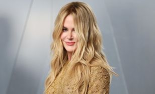 Rzadki widok: pozbawiona PERUKI i MAKIJAŻU Nicole Kidman pędzi na siłownię w Portofino. Jak inna osoba? (ZDJĘCIA)