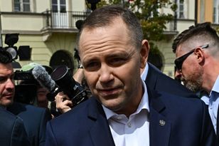 Polacy ocenili parę prezydencką, rząd wysłał samolot do Pekinu [SKRÓT PORANKA]