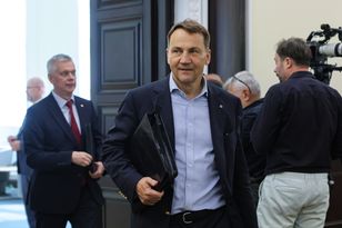 Poland restored to Starlink map after Sikorski's public appeal to Musk