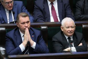 Sondaż: Połowa Polaków chce, by Kaczyński zmienił kandydata zamiast Czarnka