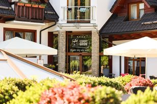 Czarny Groń in Beskid Mały — a quiet mountain base away from the crowds