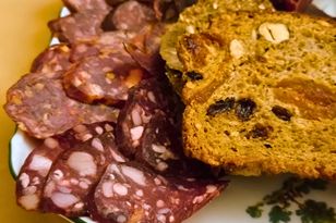 Litwini przerabiają na kiełbasę i jedzą aż miło. Polakom cierpnie skóra