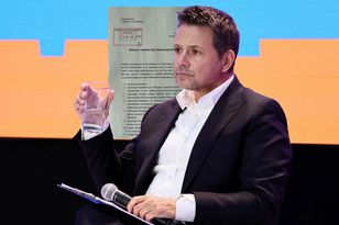 Zwołują nadzwyczajną sesję w Warszawie. Wszystko przez aferę