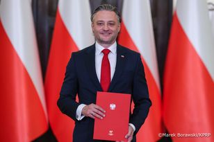 Media Sakiewicza biją w nowego szefa BBN. W PiS mówią: "To świństwo". Kulisy nominacji