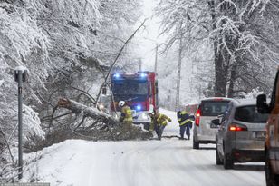 Śnieżyce odcięły ludzi od świata. Najgorsza sytuacja w jednej części Polski
