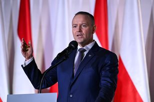 Przekształcanie kontraktów w etaty wejdzie w życie. Znamy kulisy decyzji prezydenta