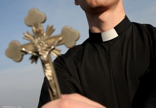 Kuria w Kielcach pod lupą. Ksiądz pisał do uczennicy
